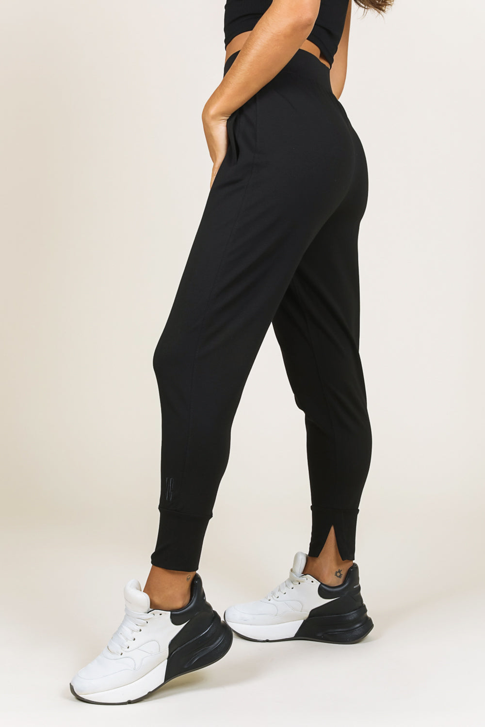 ELECTRA JOGGER PANTS–